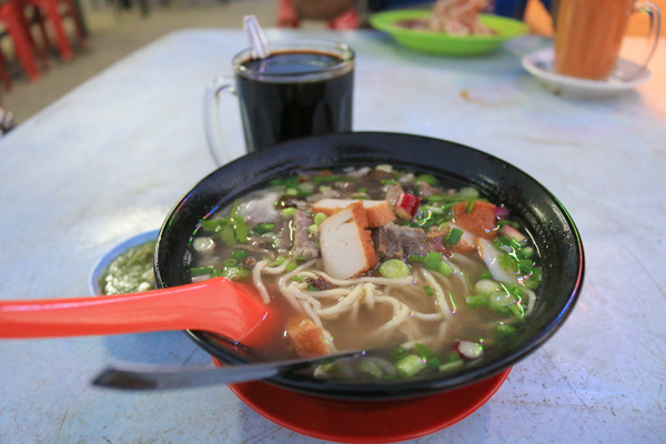 Mee sup daging / Beef noodle soup